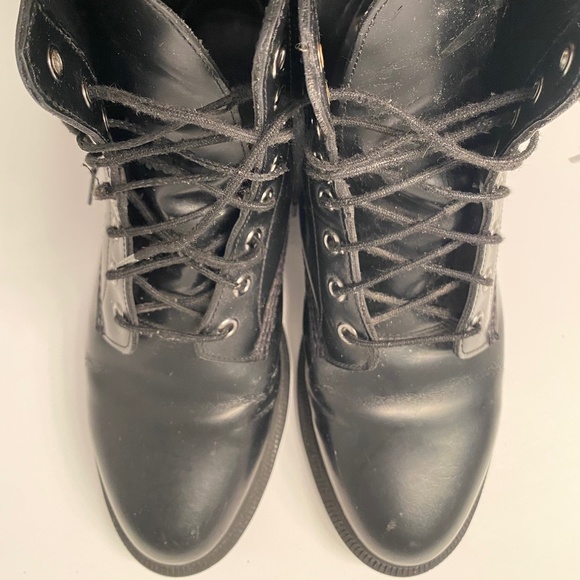 Dr. Martens Elsham Smooth Black 1460s (size 9) - Picture 4 of 10